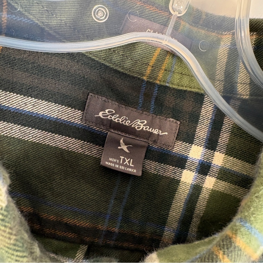 ❤️ Eddie Bauer Men's XL Classic Fit Green Blue Plaid Flannel Shirt - Picture 4 of 10